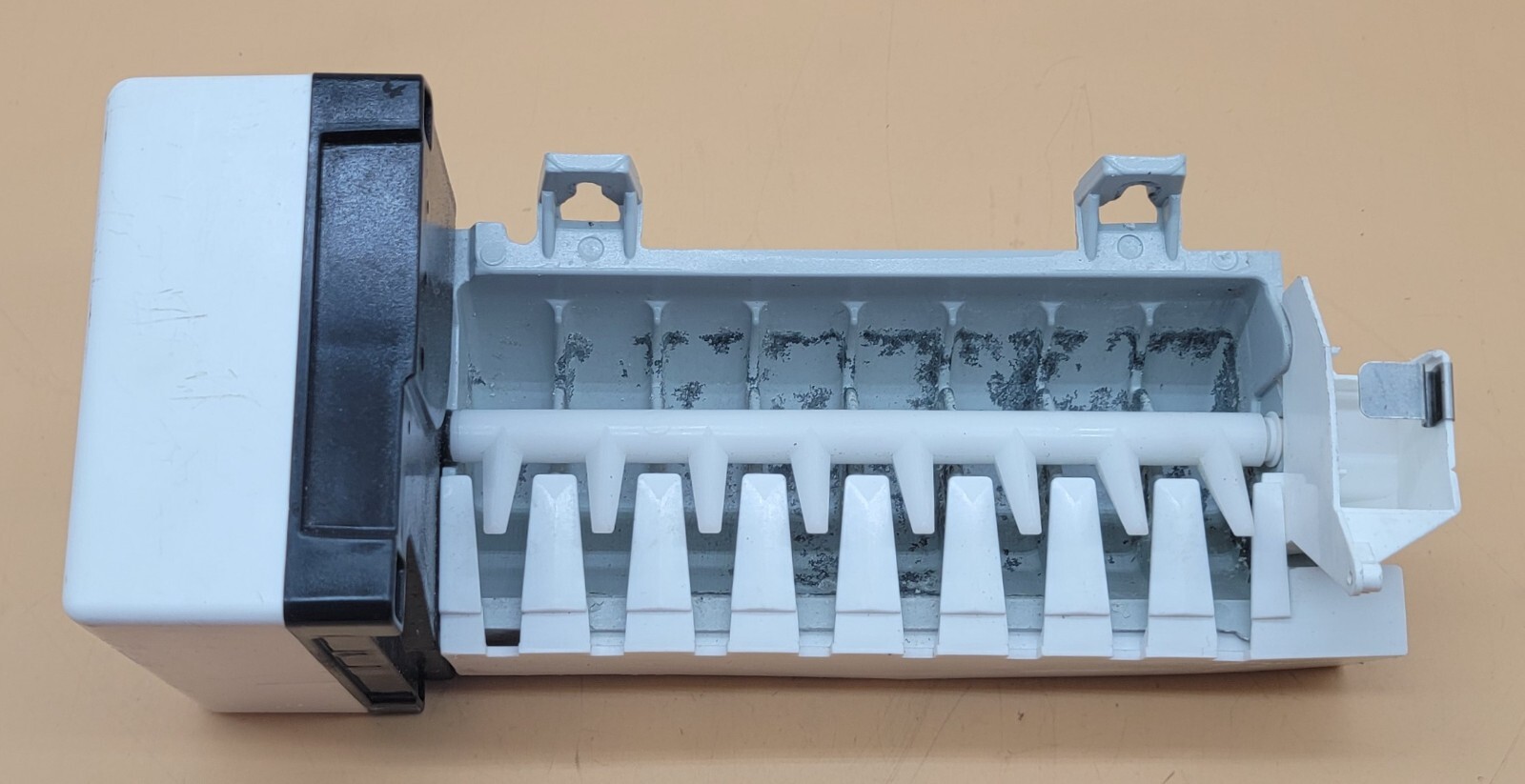 Genuine Refrigerator Sub-Zero Ice Maker Part#SA13437 4200520