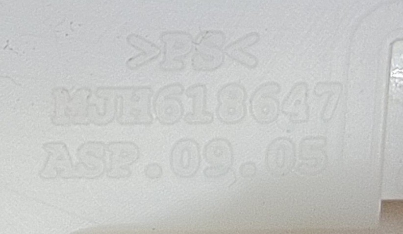 Genuine Refrigerator LG Ice Maker Part#MJH618647.