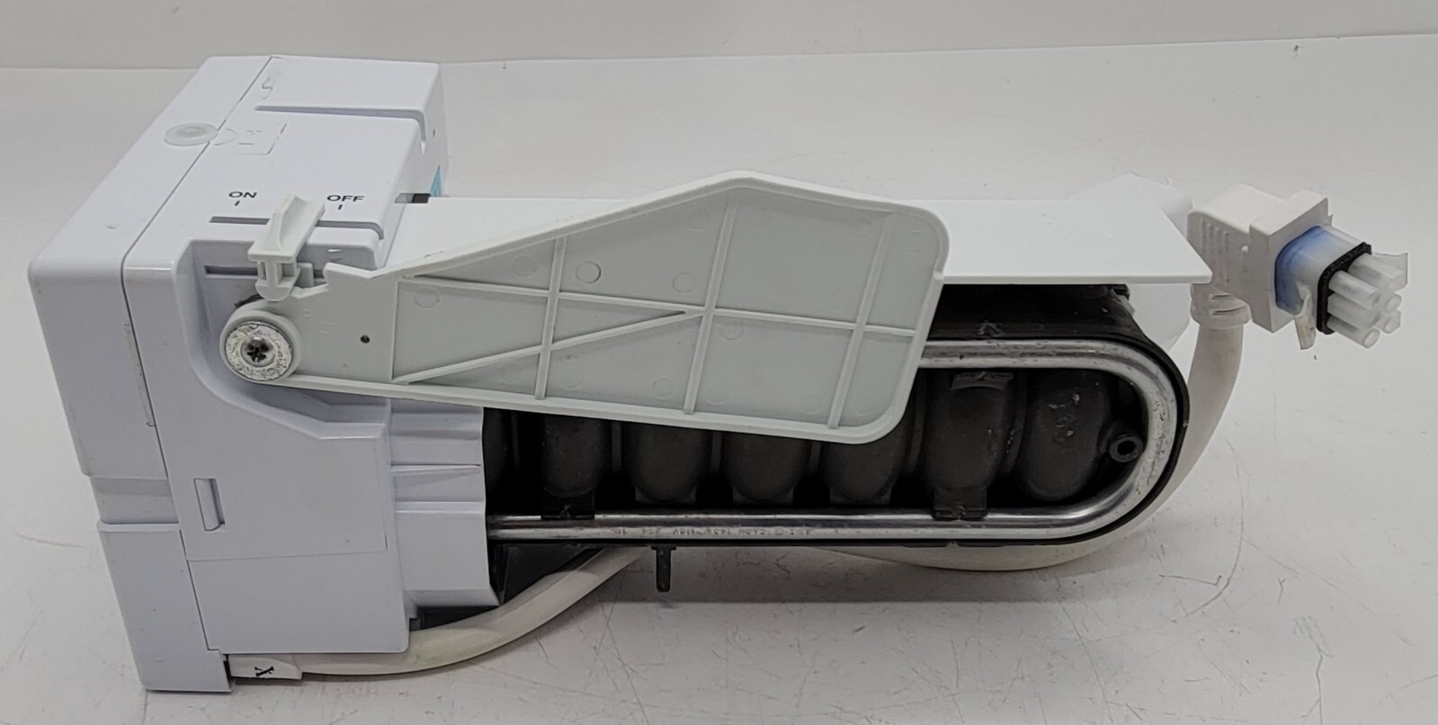 Genuine Refrigerator GE Ice Maker Part#197D7636G003