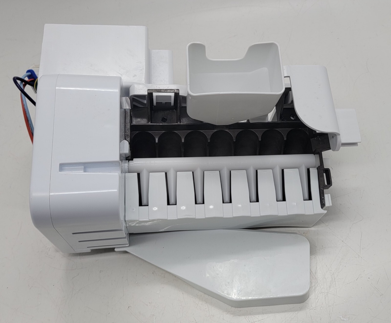 Genuine Refrigerator GE Ice Maker Part#239D2277G002