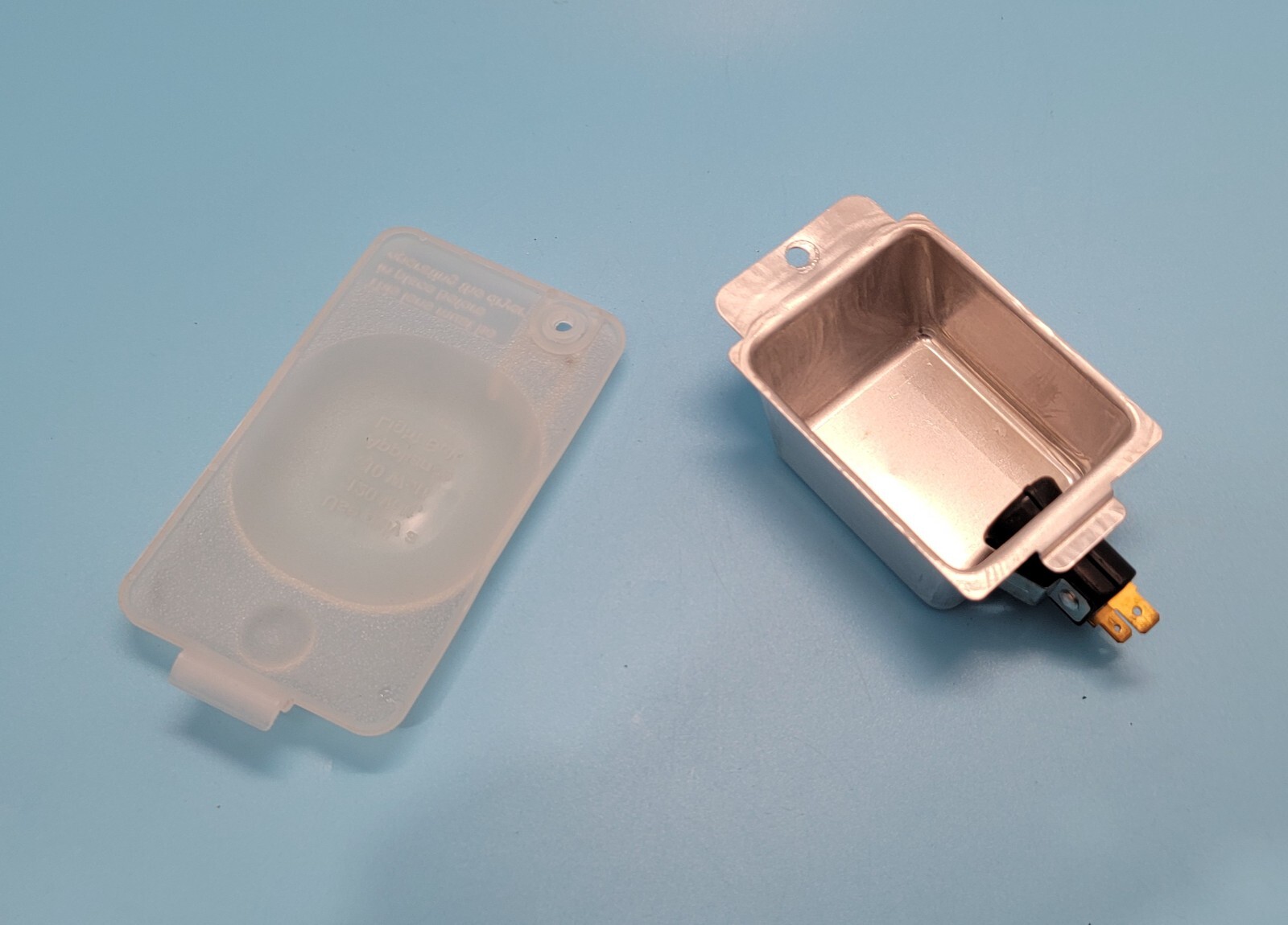Genuine Dryer Whirlpool Light Bracket w/Socket Part#W10168869