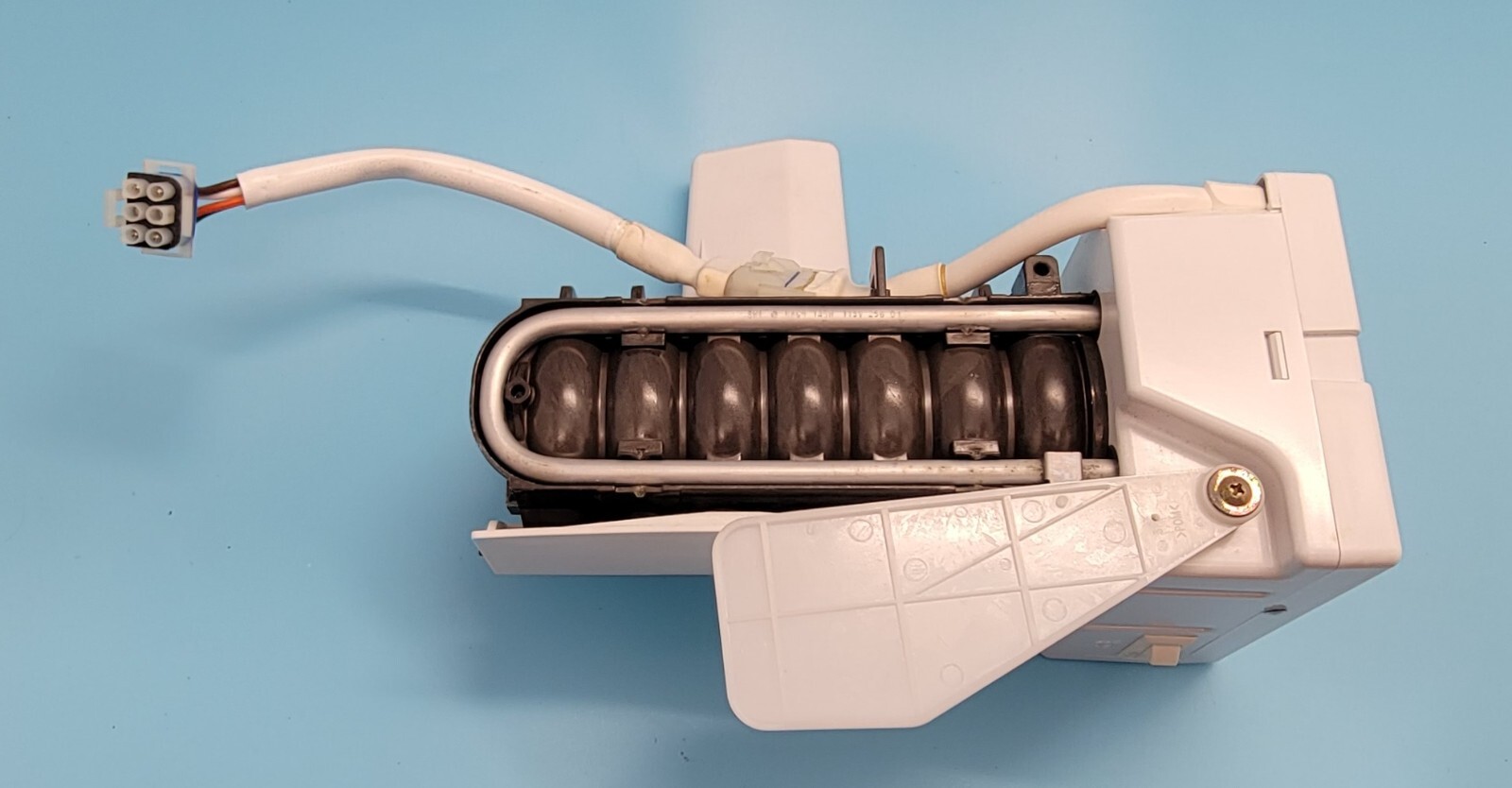 Genuine Refrigerator GE Ice Maker Part#200D1181G005 WR30X10015