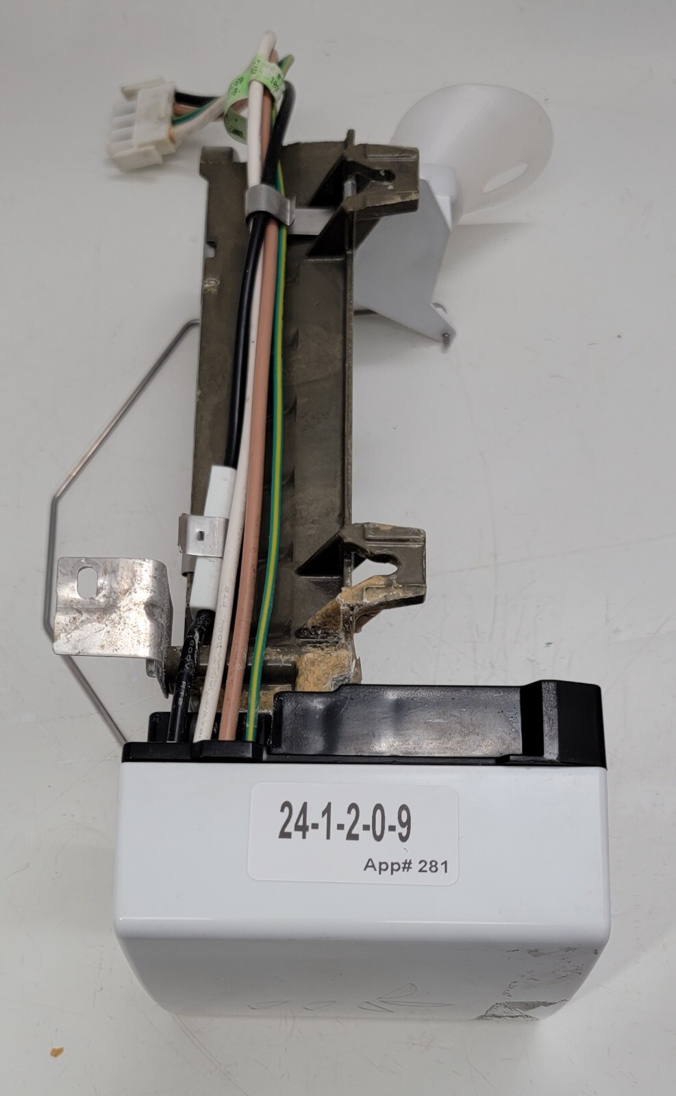 Genuine Refrigerator Whirlpool Ice Maker Part#W10121733