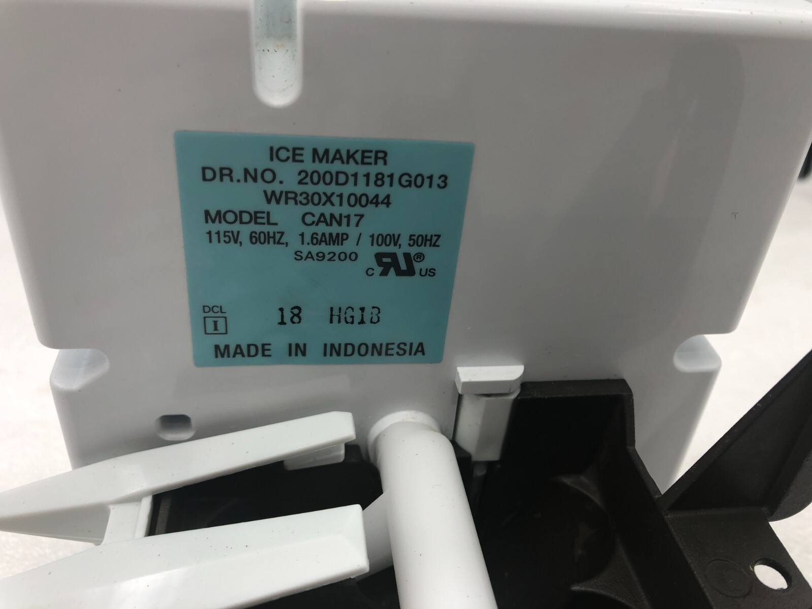Genuine Kenmore Refrigerator Ice Maker Part#WRX10044 200D1181G013