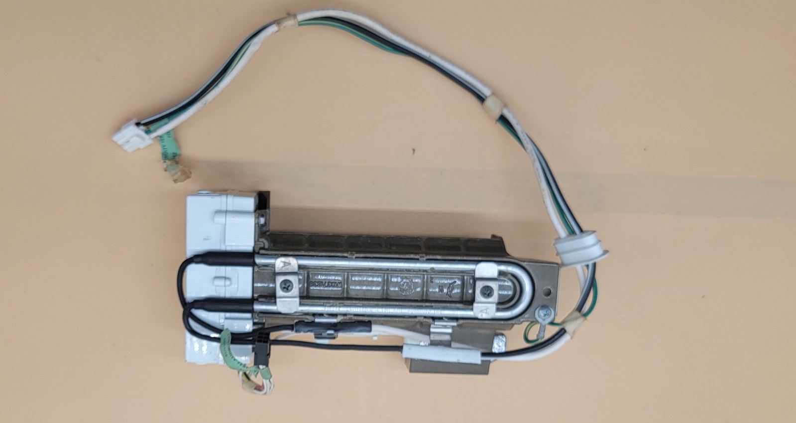 Genuine Refrigerator Whirlpool Ice Maker Part#W10498261