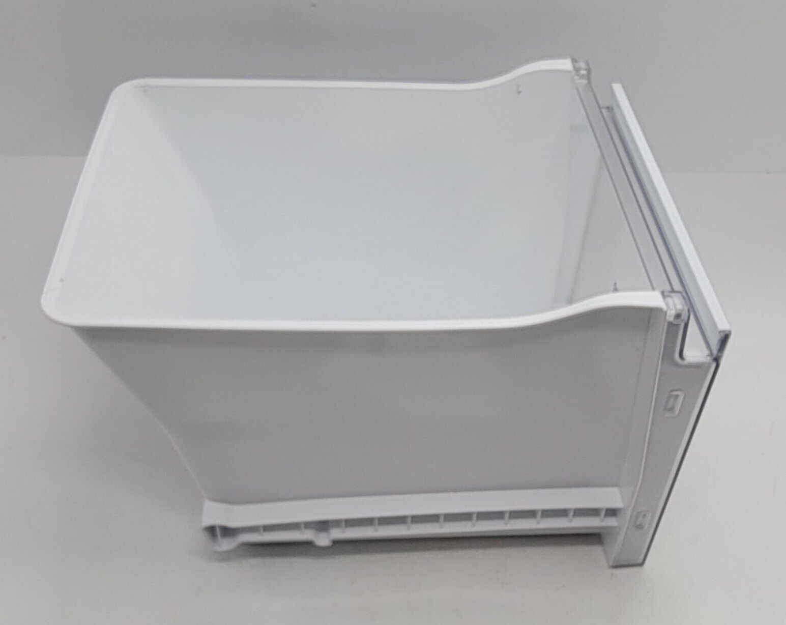 Genuine Refrigerator LG Crisper Drawer Part#MJS627921