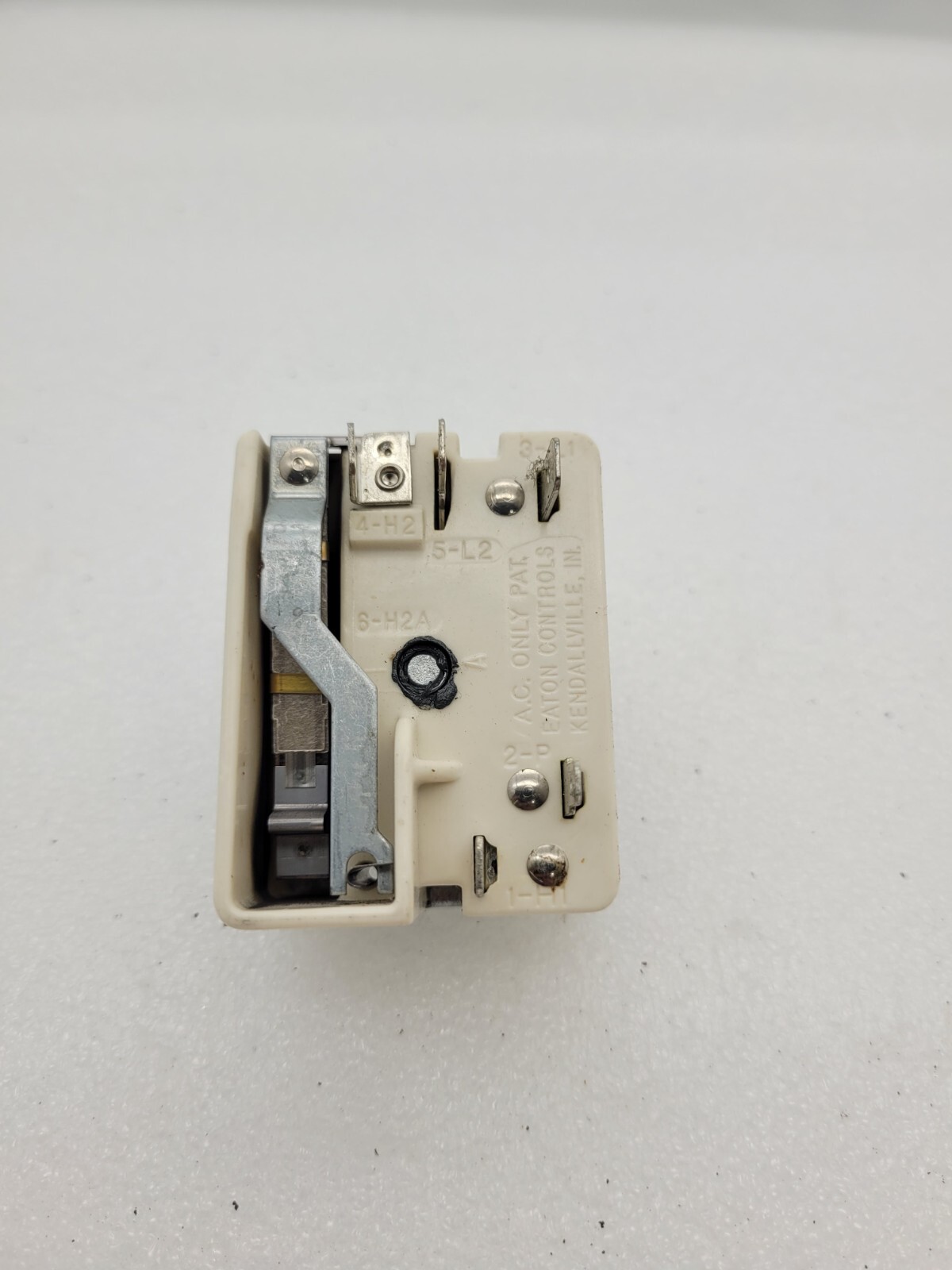 Genuine Maytag Range Oven Surface Element Switch Part# 3148951 KS811201 97273
