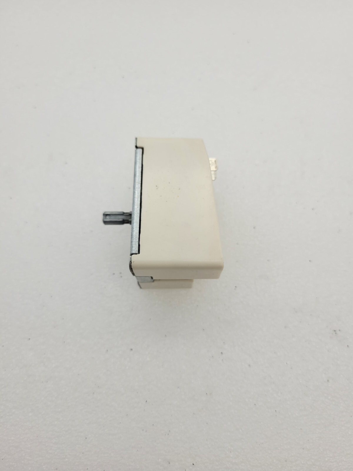 Genuine Maytag Range Oven Surface Element Switch Part# 3148951 KS811201 97273