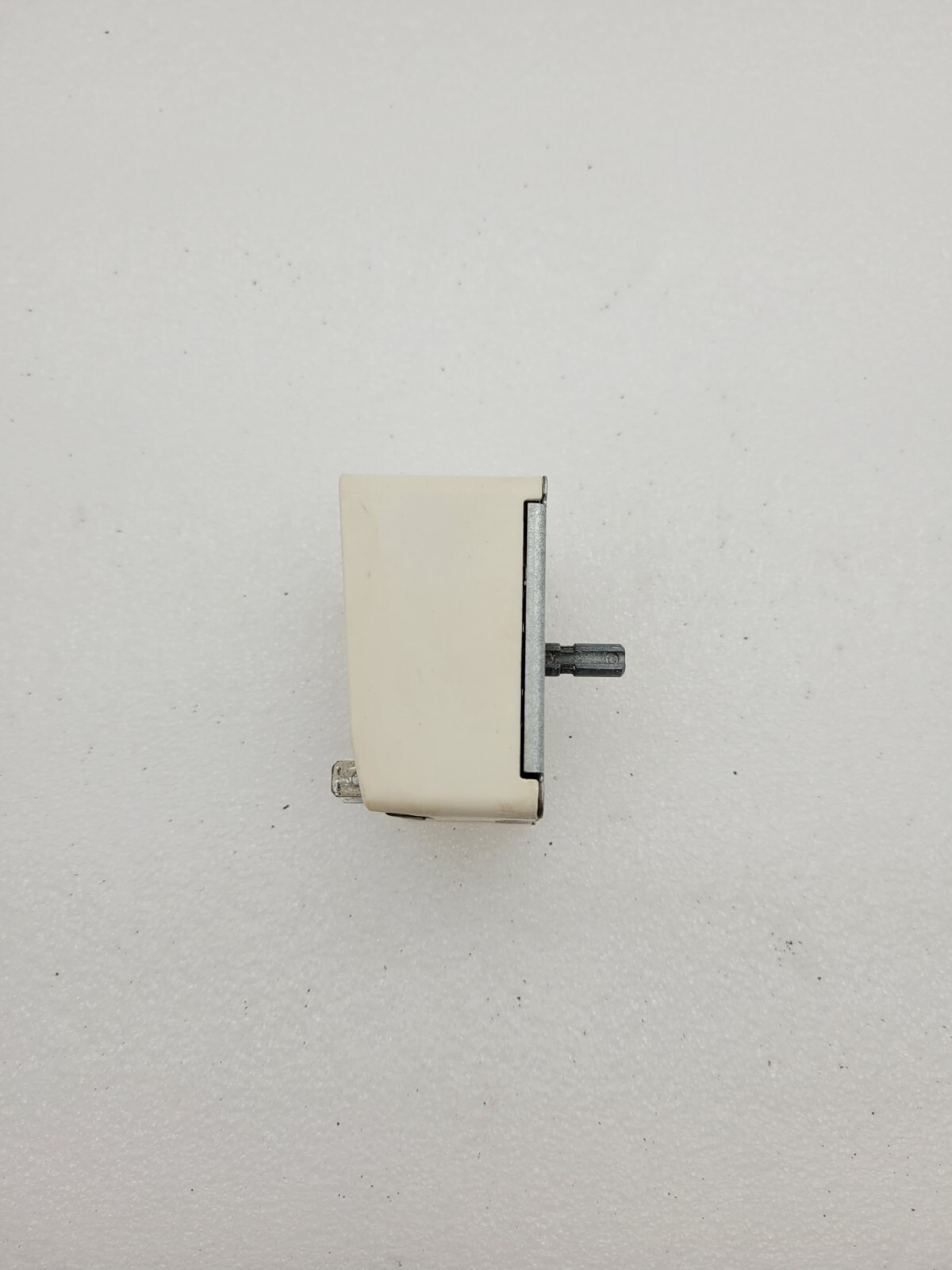 Genuine Maytag Range Oven Surface Element Switch Part# 3148951 KS811201 97273