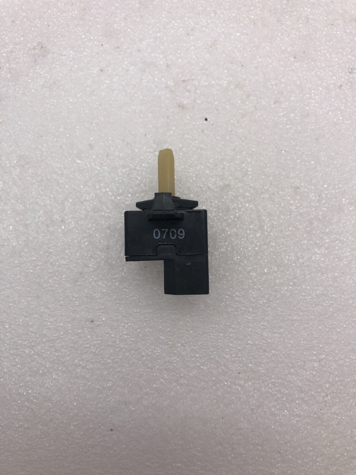 Genuine Whirlpool Washer Temperature Switch part#3399639