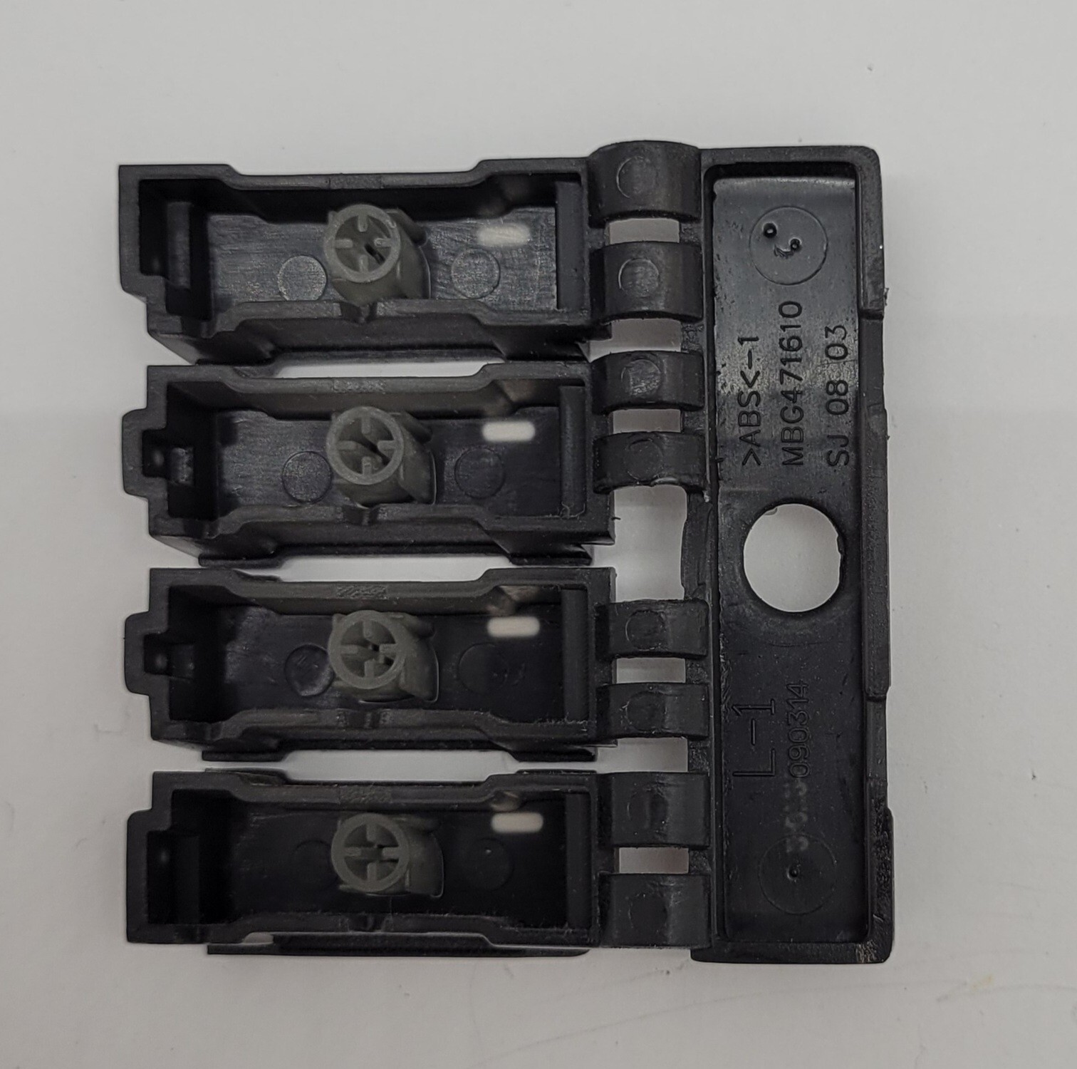 Genuine Dryer LG Push Button Part#MBG471610