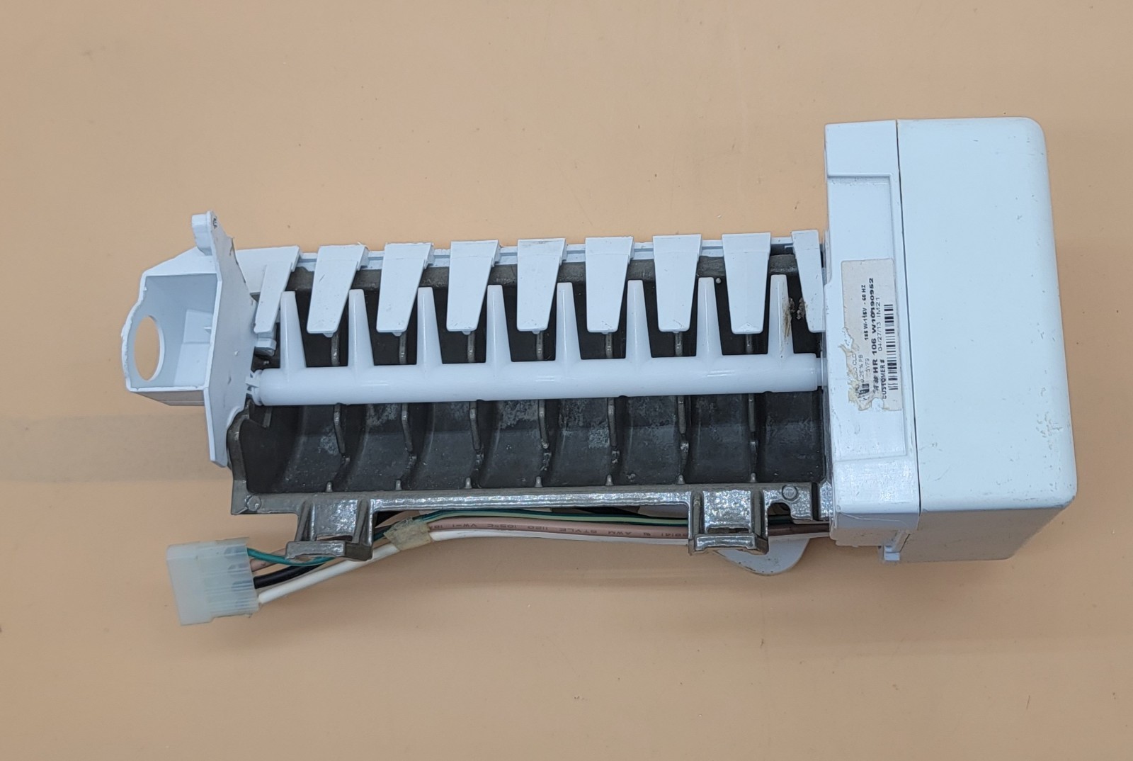Genuine Refrigerator Whirlpool Ice Maker Part#W10190952