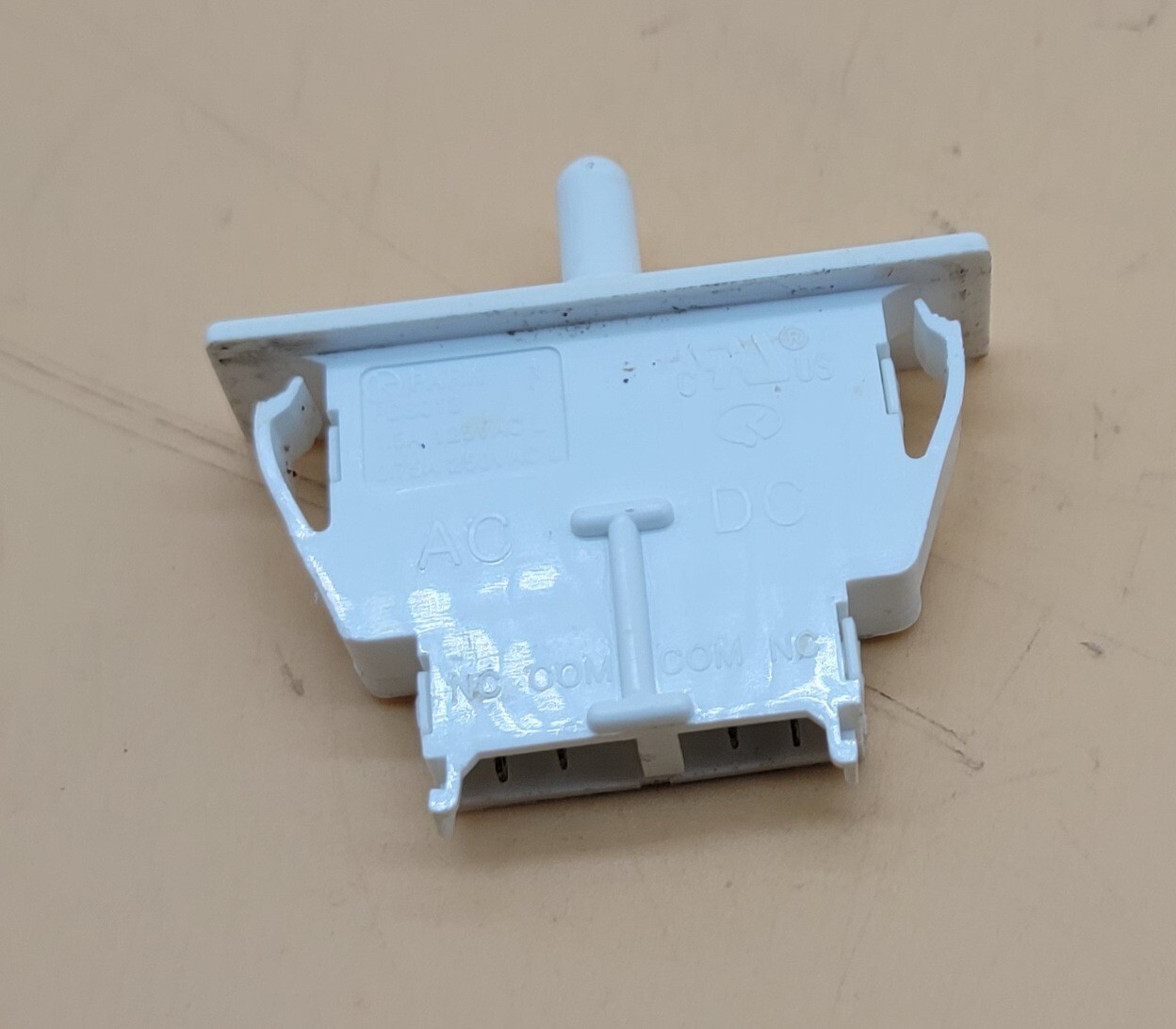 Genuine Refrigerator LG Push Button Switch Part#PDS013