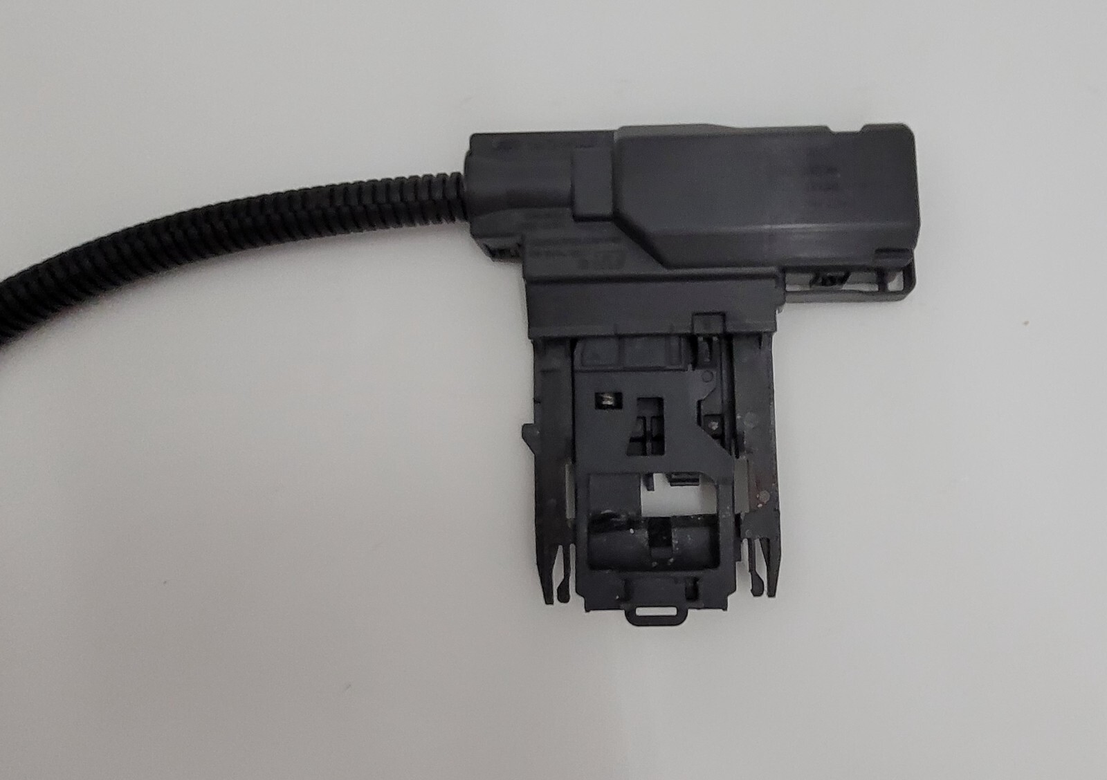 Genuine Washer Whirlpool Lid Lock Switch Part#W10682535