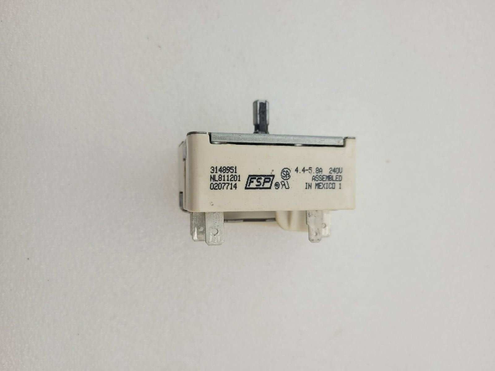 Genuine Maytag Range Oven Surface Element Switch Part# 3148951 Nl811201 0320701